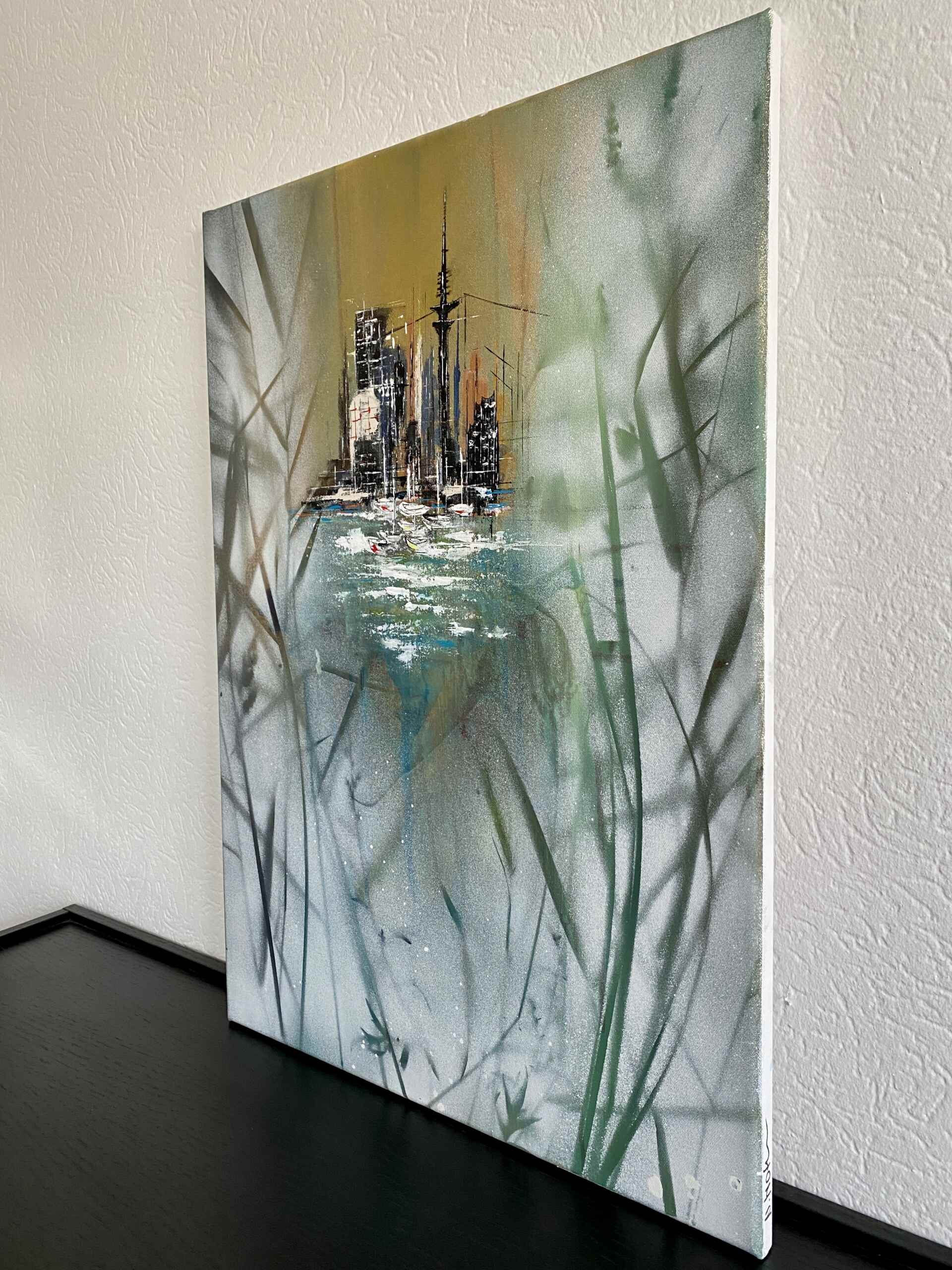 Seitenansicht des Kunstwerks „Ufer Hamburgs“ von Nina Groth