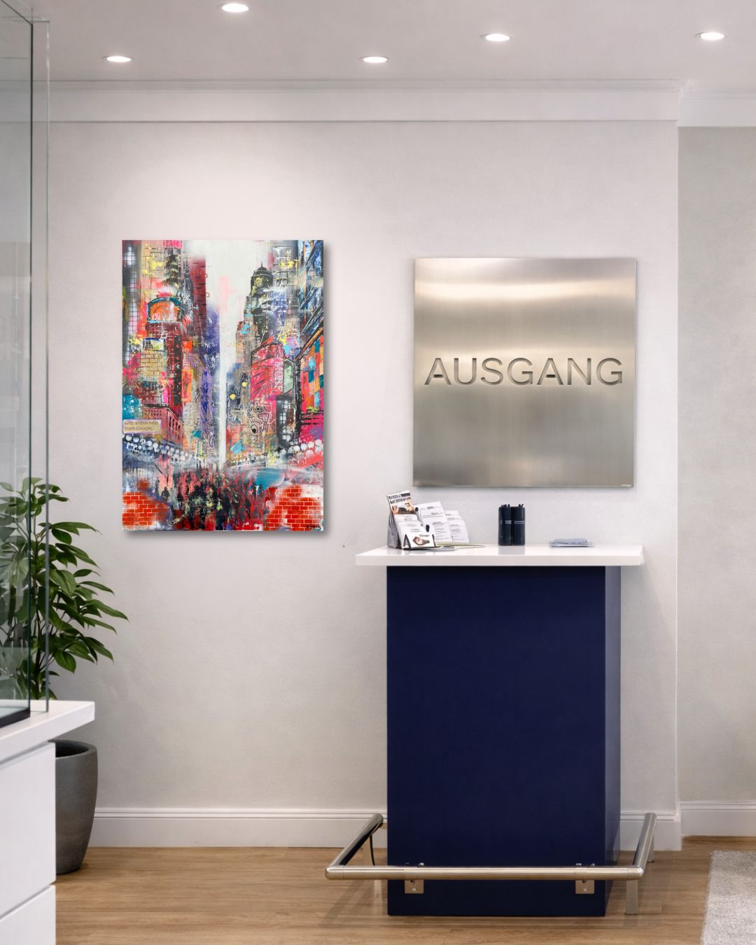 Kunstinstallation im Empfangsbereich einer Kanzlei Modernes Stadtgemälde von Nina Groth im Empfangsbereich einer Rechtsanwaltskanzlei