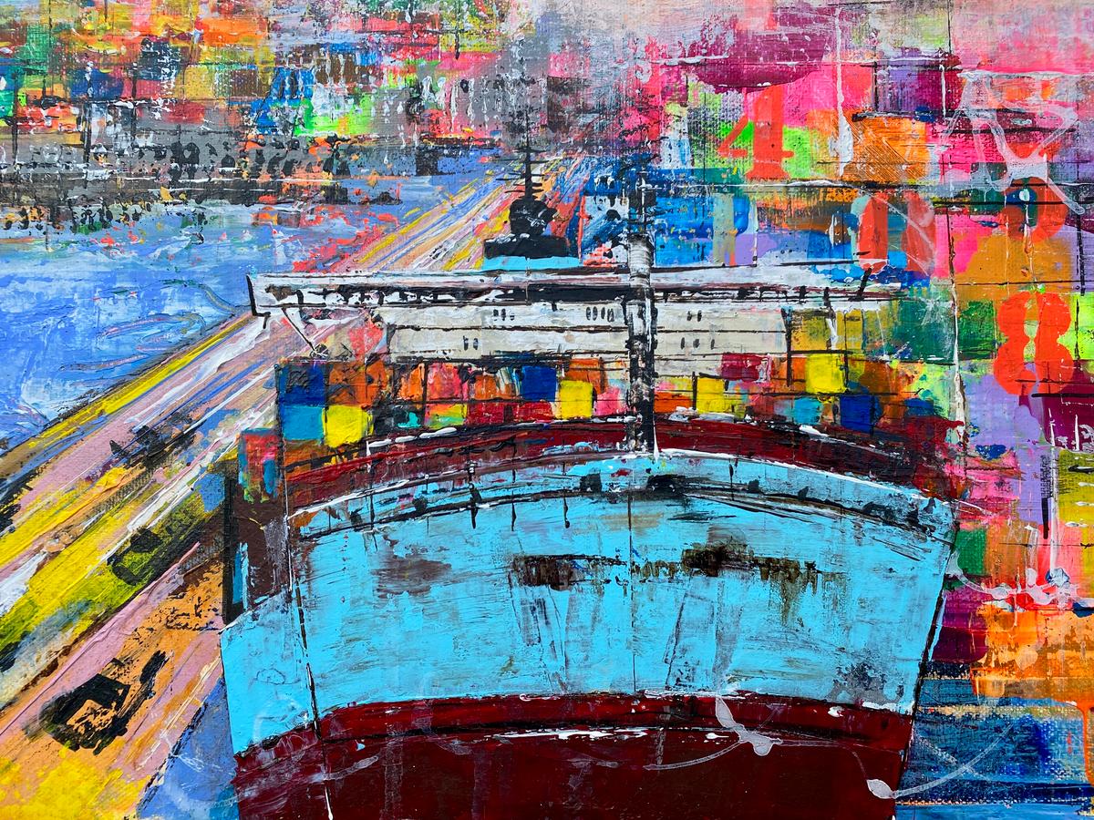 Steel & Sky – In Transit III | Detail Frontales Schiff Detailansicht mit frontalem Schiff im Containerhafen aus der Serie Steel & Sky von Nina Groth.