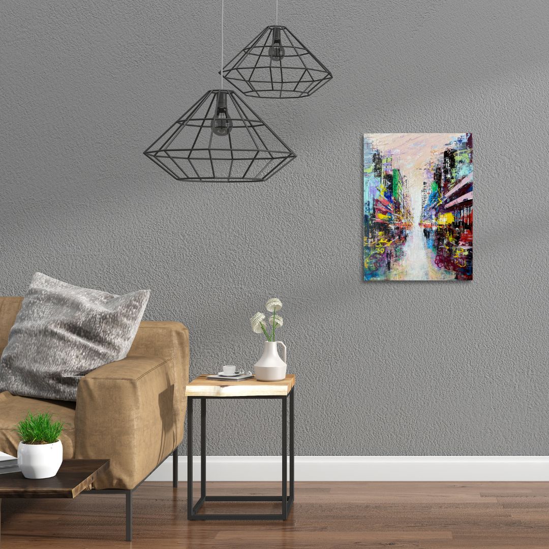 Urban Axis – Fading into Light II | Wohnraumansicht Moderne Stadtmalerei von Nina Groth im zeitgenössischen Wohnraum inszeniert.