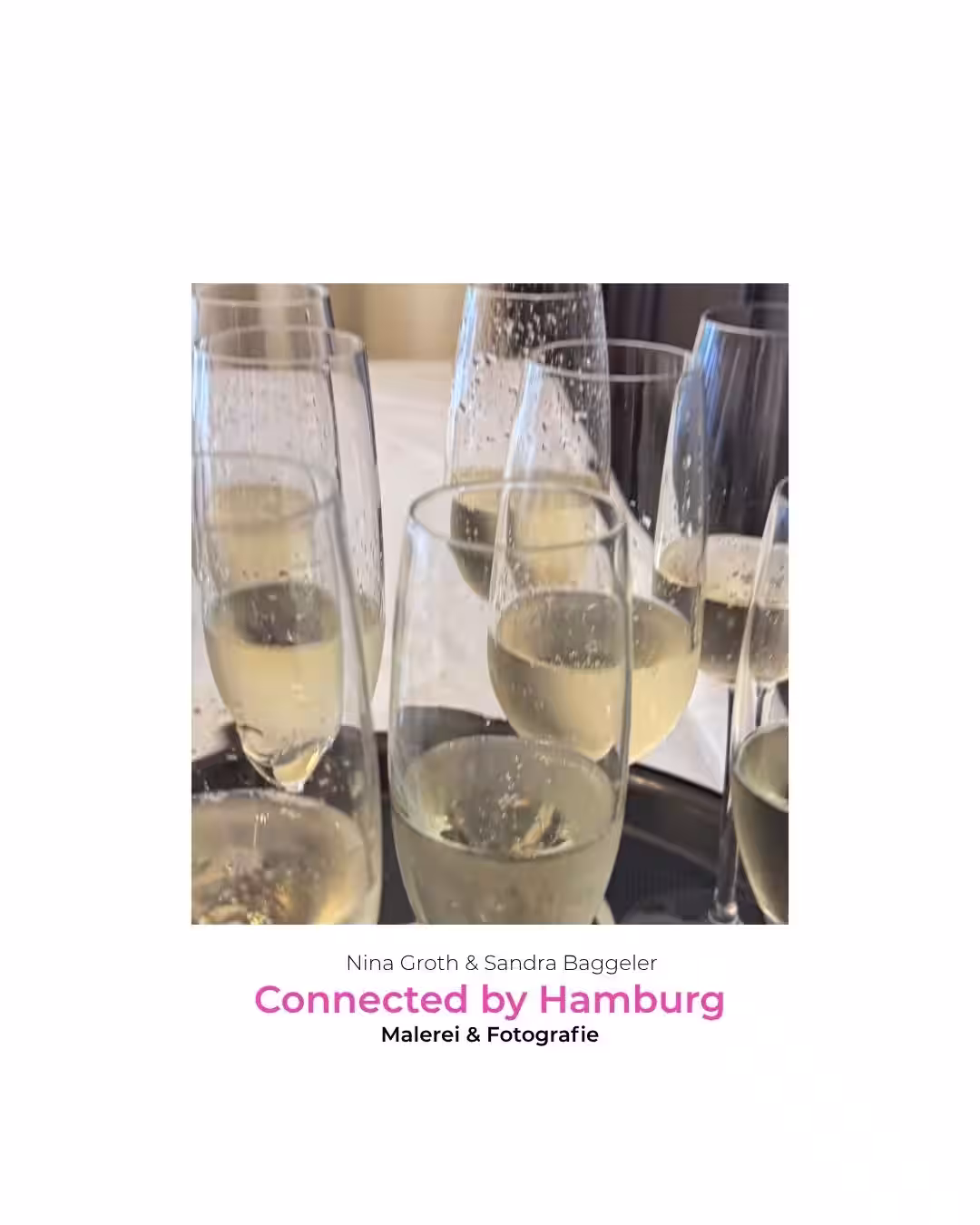 Gläser beim Afterwork-Abend der Ausstellung Connected by Hamburg